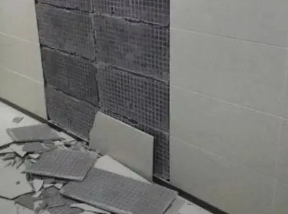 沧县瓷砖空鼓维修公司分享下沧县墙砖松动维修的知识